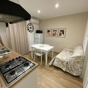 https://dimora-garibaldi-apartment.sicilyhotelsitaly.net